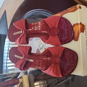 Donald pliner 8 1/2 3" heel red dress sandle